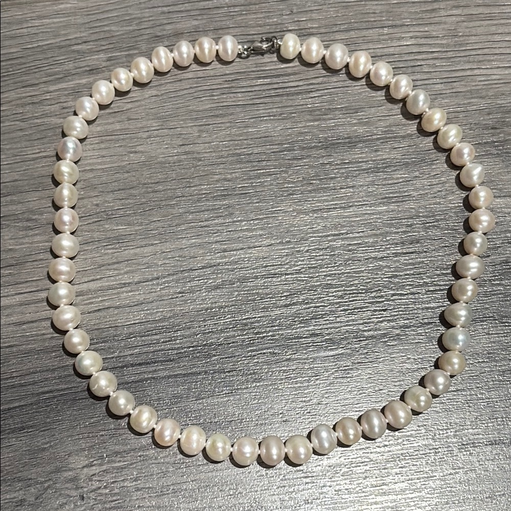 Elegant Pearl Necklace